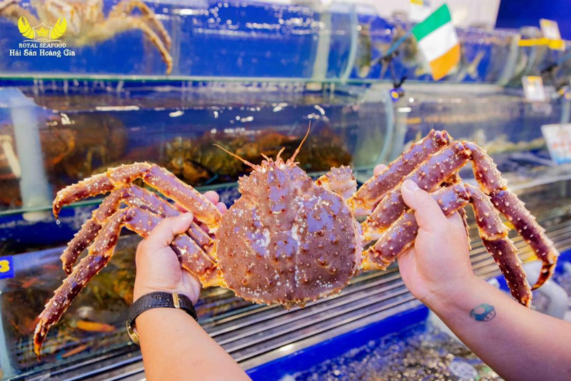 So sanh hinh anh cac loai cua hoang de pho bien nhu King Crab do xanh vang